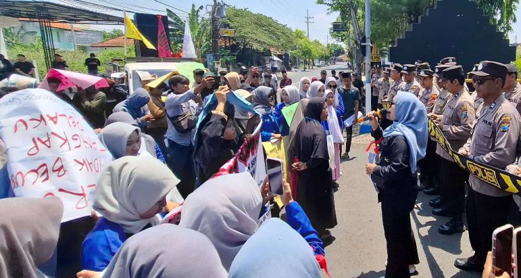 image_1758713129141_7pjaq3