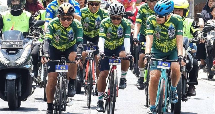 image_1759030623366_j30d2g