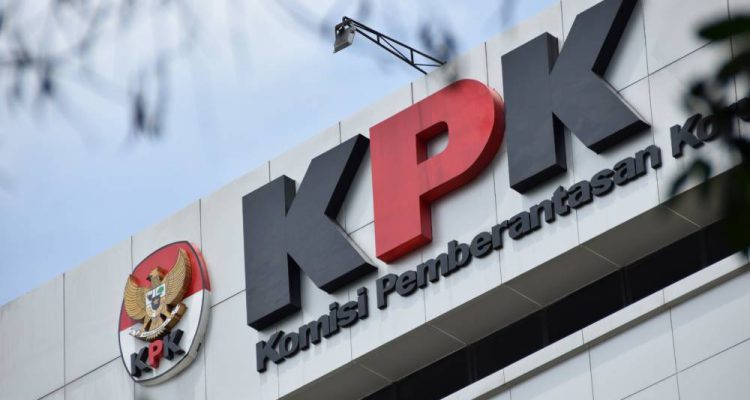 image_1760159674630_r0m60p