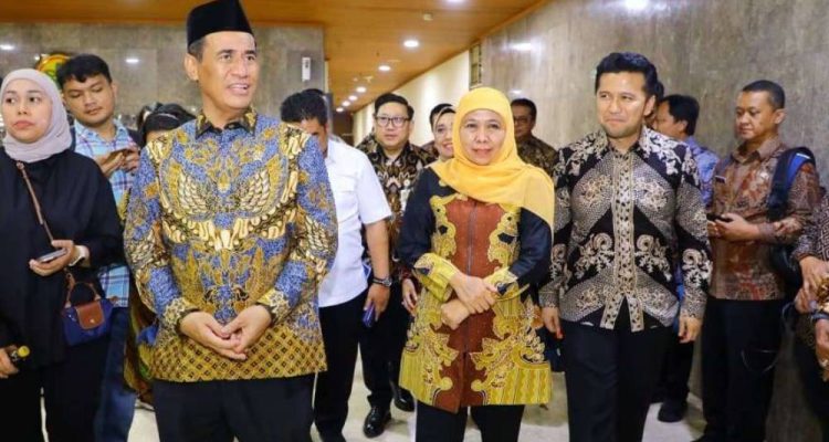 image_1764338508089_f6w2kw