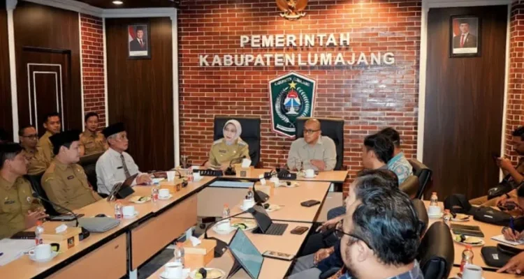 bupati-lumajang4